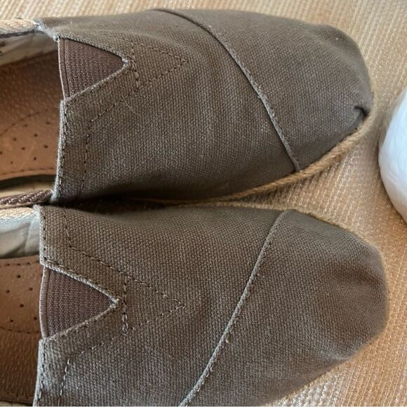 TOMS Womens Classic, Grey, stripe, Slip-Ons University shoes, size 8.5 - Picture 11 of 15
